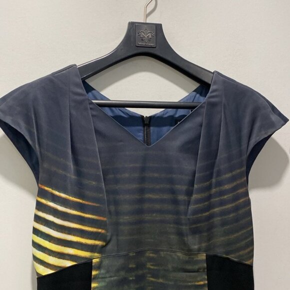 Karen Millen Modern Stripe Dress In Blue size 6 - Picture 8 of 16